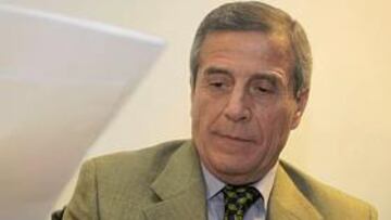 Tabárez renueva como entrenador de la selección uruguaya de fútbol