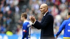 Zinedine Zidane durante el partido ante el Deportivo en Riazor. 