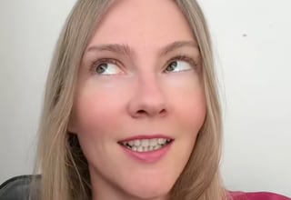 Una turista rusa explica lo que ha aprendido de los españoles: “Ahora soy mucho menos ansiosa que antes”