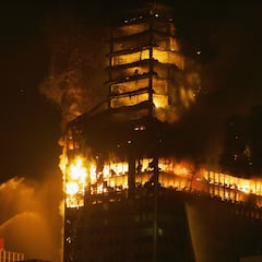 Así fue el incendio de la Torre Windsor en pleno corazón financiero de Madrid