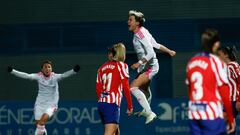 Lucía Pardo celebra el gol del empate.