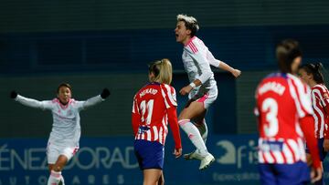 Lucía Pardo celebra el gol del empate.