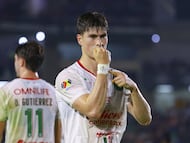 Armando Gonzalez celebrates his goal 0-2 of Guadalajara during the 5th round match between Mazatlan FC and Guadalajara as part of the Liga BBVA MX, Torneo Clausura 2026 at El Encanto Stadium, on February 06, 2026 in Mazatlan, Sinaloa, Mexico.