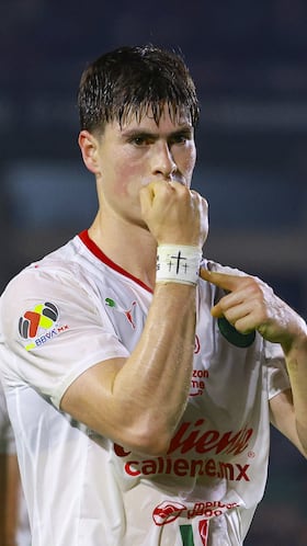 Armando Gonzalez celebrates his goal 0-2 of Guadalajara during the 5th round match between Mazatlan FC and Guadalajara as part of the Liga BBVA MX, Torneo Clausura 2026 at El Encanto Stadium, on February 06, 2026 in Mazatlan, Sinaloa, Mexico.