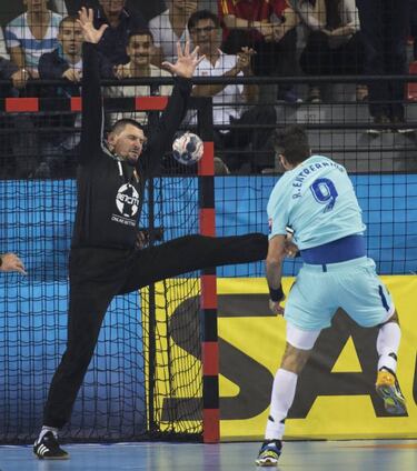 Sterbik, Maqueda y Cañellas castigan al Barça en Skopje