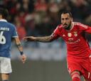 El Benfica golea al Belenenses del español Julio Velázquez