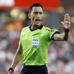 La IFAB modifica las reglas del fútbol: manos, penaltis, VAR...