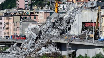 Los escombros del Puente Morandi en G&eacute;nova, Italia.