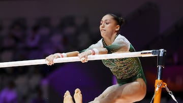 Kaylia Nemour en las asimétricas.