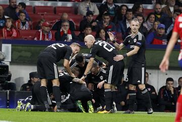 Los jugadores del Qarabag celebran el 0-1 de Michel.