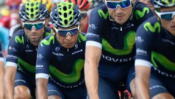 Nairo Quintana rueda durante la 12&ordf; etapa del Tour de Francia camino del Mont Ventoux.
