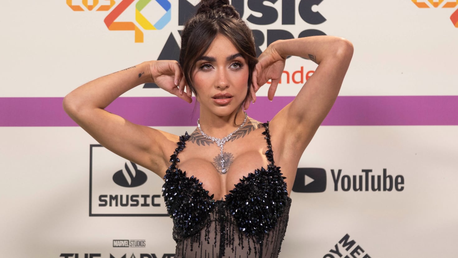 Última hora de María Becerra: ingresada de urgencia y hospitalizada con respirador