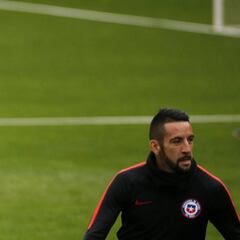 El dilema de Rueda: ¿quién sale para que entre Isla?