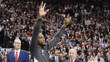 Kawhi Leonard fue ovacionado en su regreso a Toronto por primera vez como jugador de los Clippers luego de ganar el campeonato con los Raptors la temporada pasada.