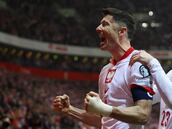 Lewandowski gana el pulso