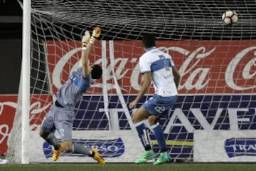 Futbol, Audax vs Universidad Catolica.
Decima fecha, campeonato de Clausura 2016/17.
El jugador de Audax Italiano  Marcos Riquelme,( no aparece en la imagen) , marca su gol contra Universidad Catolica durante el partido de primera division disputado en el estadio Bicentenario La Florida de Santiago, Chile.
16/04/2017
Javier Torres/Photosport
************

Football, Audax vs Universidad Catolica.
10th date, Clousure Championship 2016/17
Audax Italiano«s player Marcos Riquelme, scores against Universidad Catolica during the first division football match held at the Bicentenario La Florida stadium in Santiago, Chile.
16/04/2017
Javier Torres/Photosport