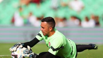 SEVILLE, SPAIN - SEPTEMBER 18: Juan Carlos of Girona FC warms up prior to the LaLiga Santander match between Real Betis and Girona FC at Estadio Benito Villamarin on September 18, 2022 in Seville, Spain. (Photo by Fran Santiago/Getty Images)