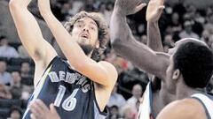 Gasol da la victoria a los Grizzlies sobre la bocina