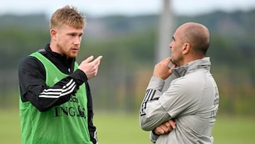 TUBIZE, BELGIUM - MAY 31 : De Bruyne Kevin forward of Belgium & Martinez Roberto head coach of Belgian Team pictured during a training session of the Belgian National Football team prior to the UEFA Nations League Groupe A4 match between Belgium and Netherlands at the Proximus basecamp on May 31, 2022 in Tubize, Belgium, 31/05/2022 ( Photo by Vincent Kalut / Photo News via Getty Images)