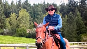 Carlo Ancelotti, montando a caballo en sus vacaciones en Montana