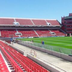 En qué canchas podría jugar River y por qué no puede hacerlo en el Monumental