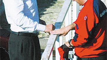 <B>BUENAS RELACIONES</B>. Gil Marín y Manzano se entienden a la perfección y buscan lo mejor para el Atlético.