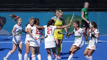 Spain&#039;s Alicia Magaz (2nd L) celebrates with teammates after scoring a goal during the bronze medal field hockey match between Australia and Spain of the 2018 Women&#039;s Hockey World Cup at the Lee Valley Hockey and Tennis Centre in London on Augus