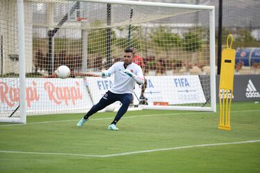 Colombia entrena pensando en Venezuela en la última fecha de Eliminatorias.