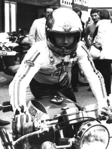 Agostini con el equipo MV Agusta. 