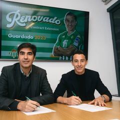 Andrés Guardado renueva con Real Betis hasta 2023