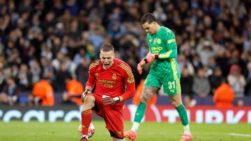 Lunin celebra uno de los penaltis parados al City en la eliminatoria en el Etihad.