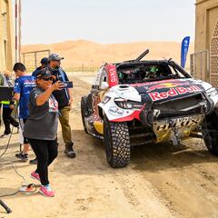 La etapa más salvaje de Al Attiyah: accidente, victoria y abandono