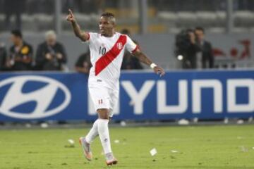 El peruano Jefferson Farfán: 8 goles (5 por Perú y 3 por Alianza Lima).