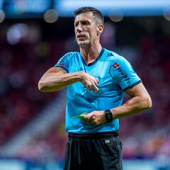 Más farfolla arbitral en el fútbol