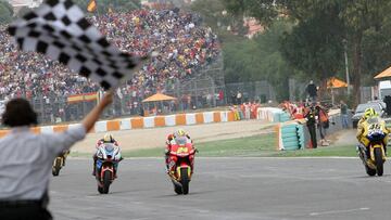 El¨ªas, en la victoria de Portugal 2006 ante Rossi y Roberts.