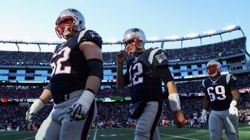 FOXBORO, MA - DECEMBER 04: Joe Thuney #62 of the New England Patriots, Tom Brady #12 and Shaq Mason #69 exit the field aduring the second half of the game against the Los Angeles Rams at Gillette Stadium on December 4, 2016 in Foxboro, Massachusetts. Maddie Meyer/Getty Images/AFP
== FOR NEWSPAPERS, INTERNET, TELCOS & TELEVISION USE ONLY ==
