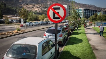 Ejemplo: dónde NO estacionarse.