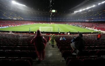 Impresionante tromba de agua antes del Barcelona-Olympiacos