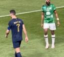 El gesto de Cristiano Ronaldo hacia la afición coreando a Messi
