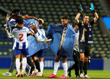 Matheus Uribe y Luis Díaz consiguieron con el Porto el título de la Primeira Liga al vencer 2-0 al Sporting de Lisboa. Los dirigidos por Sergio Conceicao pudieron celebrar faltando dos jornadas por disputarse. 