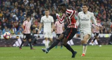 Ocasión de Iñaki Williams.