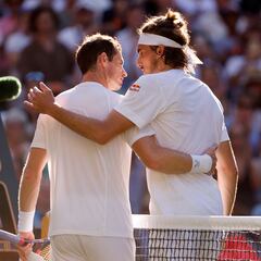 Tsitsipas aguanta la presión para eliminar a Murray