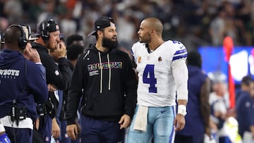 Sep 28, 2025; Arlington, Texas, USA; Dallas Cowboys quarterback Dak Prescott (4) and quarterback William Grier in overtime against the Green Bay Packers at AT&T Stadium. Mandatory Credit: Kevin Jairaj-Imagn Images