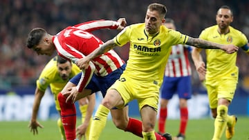 Morata disputa un balón durante un Atlético de Madrid vs Villarreal.