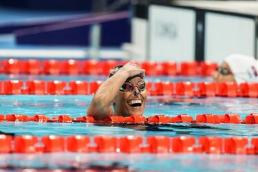 La nadadora española consigue la medalla de bronce en los 50 metros espalda y alcanza así las 28 de Michael Phelps.