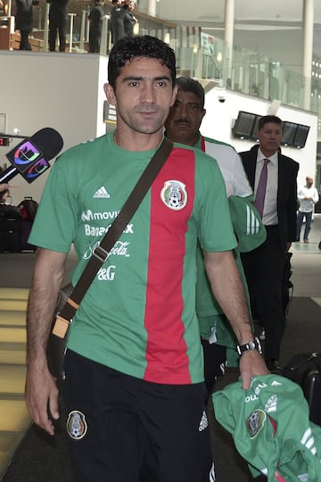 ‘El Vasco’ no lo llamó al Tri ni una vez y siempre evitó hablar del tema. Con gran participación de Sinha, los Diablos Rojos de Toluca consiguieron el título de liga en el Torneo Bicentenario 2010.