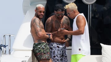 Neymar, bajo el sol de Ibiza