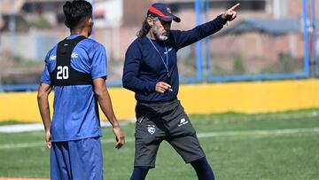 Leonel Álvarez deja de ser el técnico de Cienciano de Perú