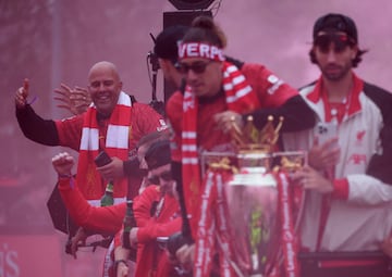 La ciudad de Liverpool volcada con el conjunto Red tras conseguir el vigsimo titulo de liga de su historia.