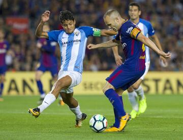 Iniesta marca el 2-0 a pase de Messi.